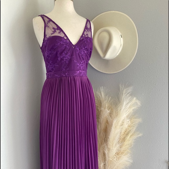 ❤️ Lulus Petals and Pleats Purple Lace Pleated Maxi Dress - Picture 6 of 13